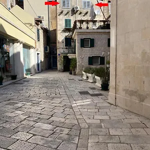 Ante - Diocletian's Palace Apartment