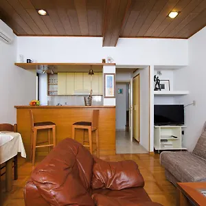Apartman Inge, Split
